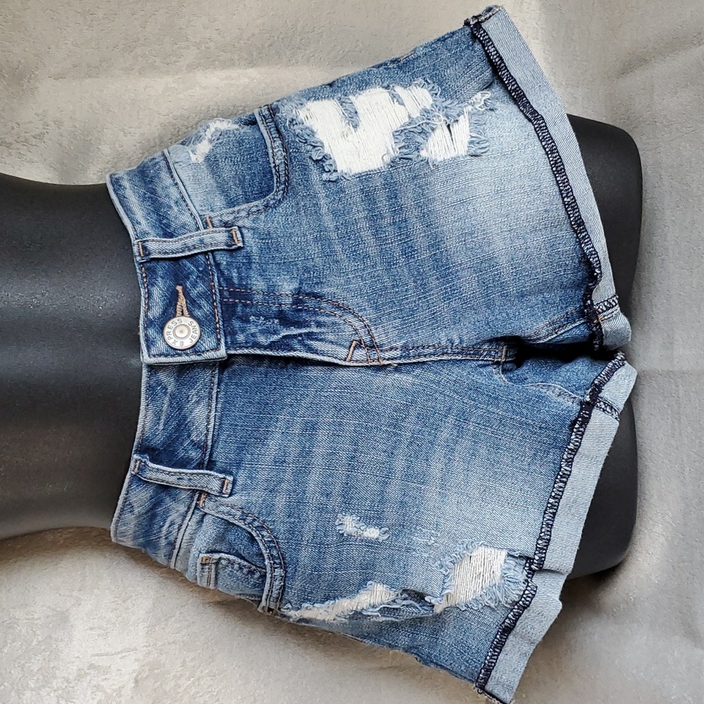 EXPRESS JEANS Denim Blue Distressed Cuffed Shorts SIZE: 2
